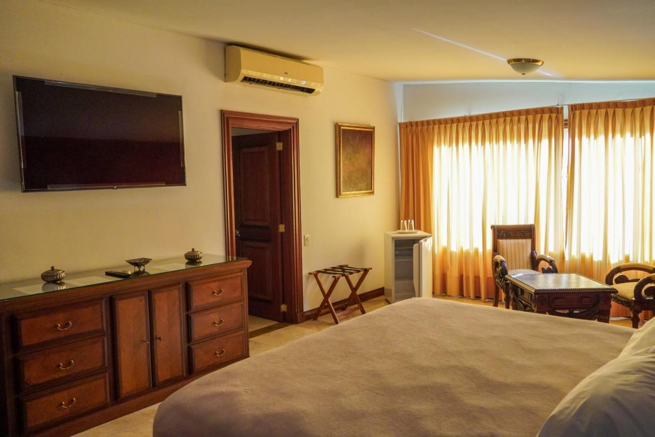 Hotel Boutique Villa Casuarinas Cali Exterior photo