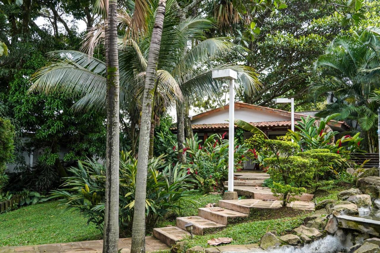 Hotel Boutique Villa Casuarinas Cali Exterior photo