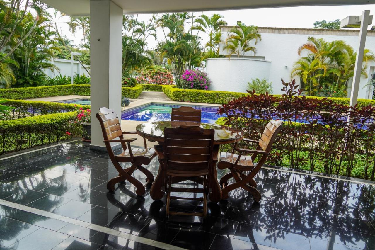 Hotel Boutique Villa Casuarinas Cali Exterior photo