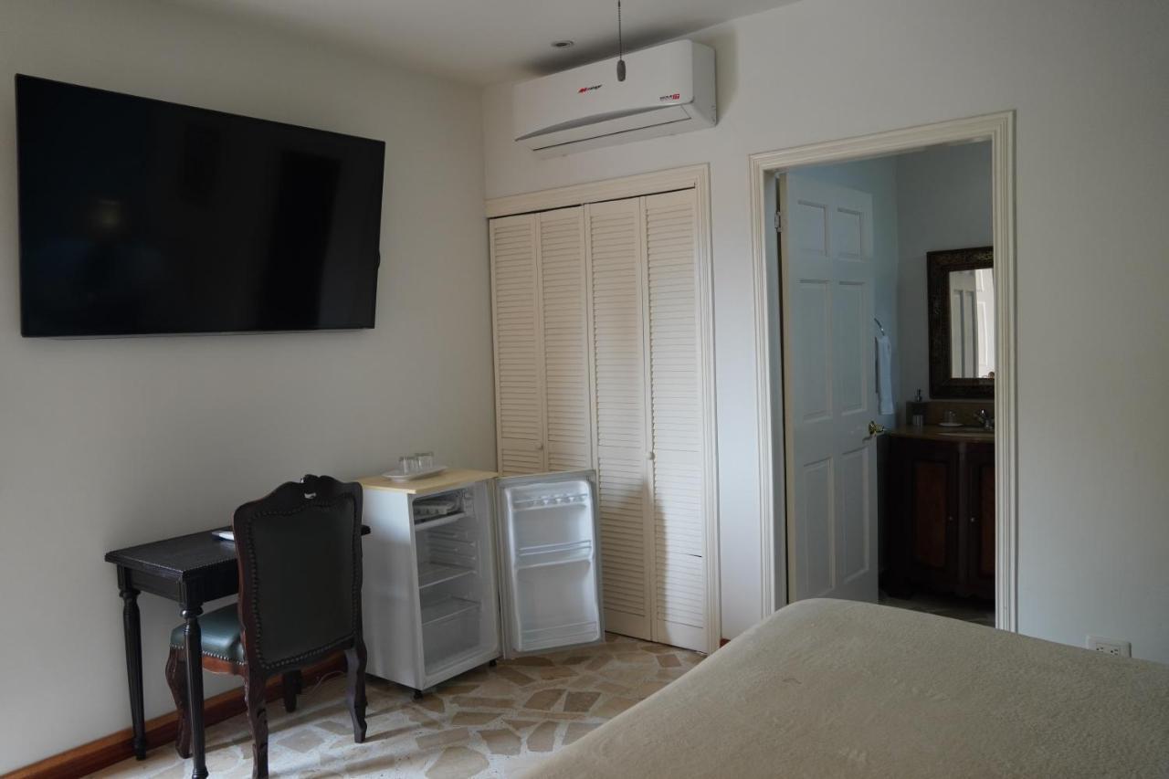 Hotel Boutique Villa Casuarinas Cali Exterior photo