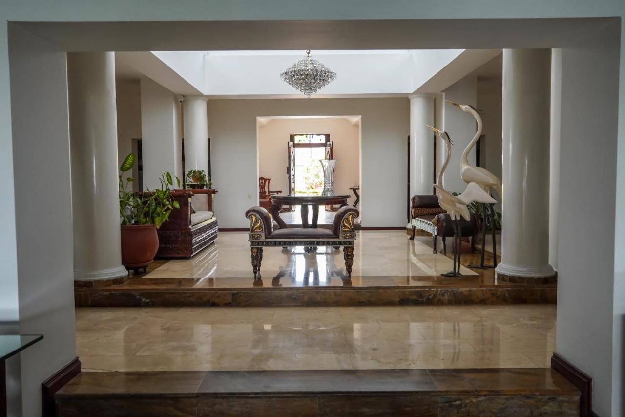 Hotel Boutique Villa Casuarinas Cali Exterior photo